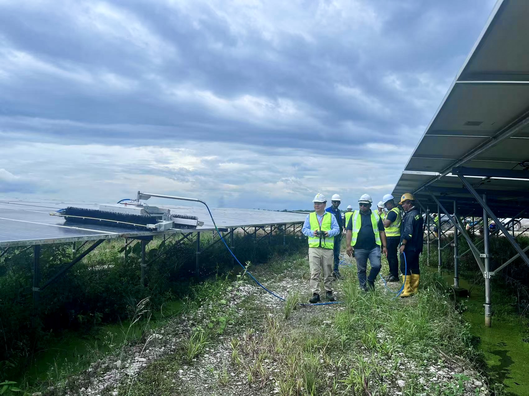 天策清扫机器人海外路演获赞