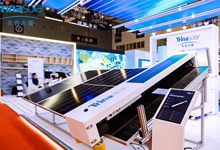 快人一步，国内首款组件安装机器人高交会首秀